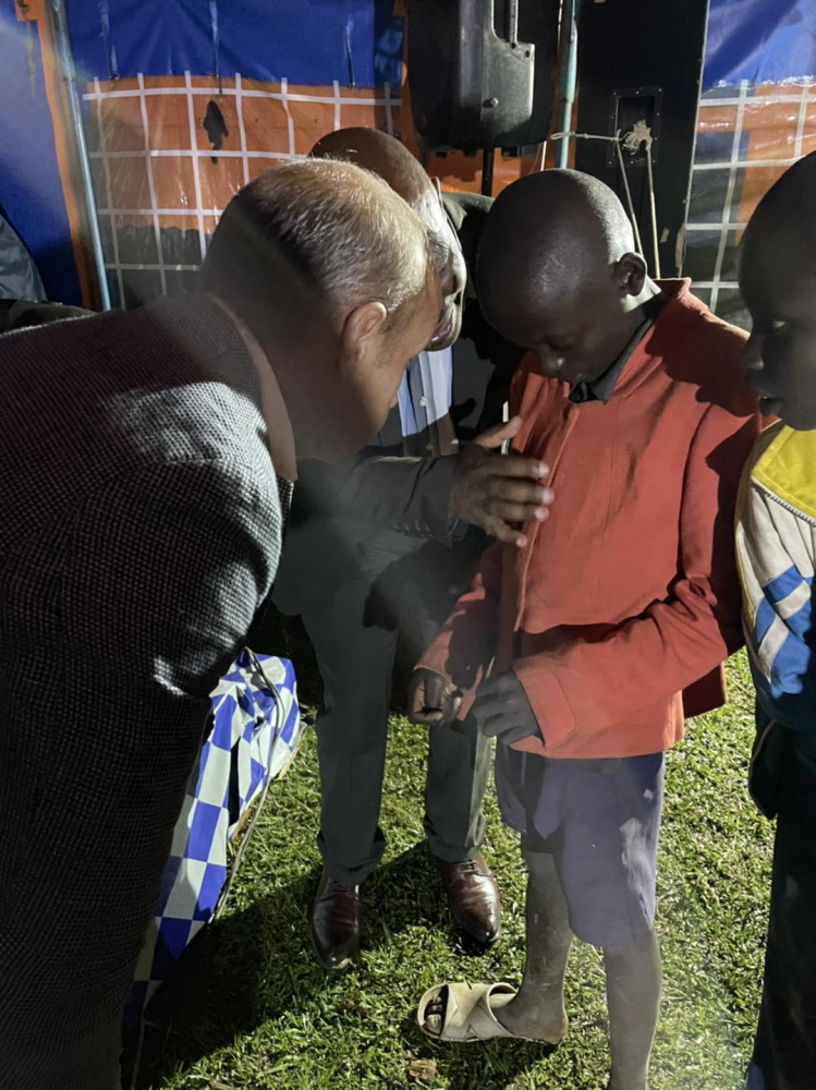 click to view larger image even the youth were responding to jesus at the malaha tent mission